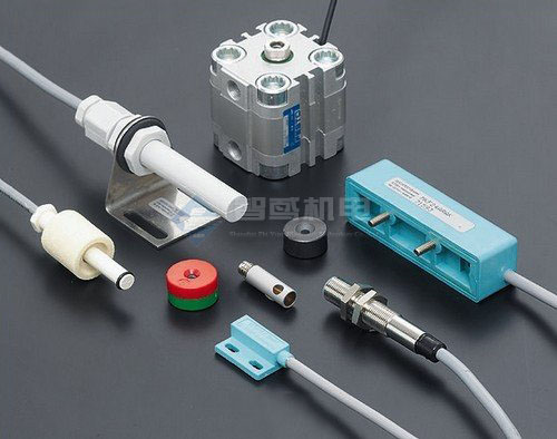 德国SECATEC传感器/电感式传感器/电容式传感器